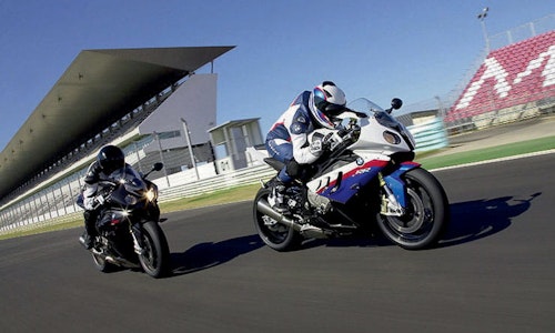 BMW S1000RR (2010-2014) Review & Buying Guide-thumb