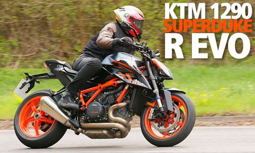 KTM 1290 Super Duke R Evo (2022) - Review-thumb