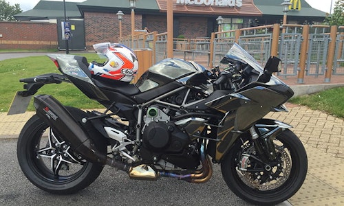 Kawasaki Ninja H2: Real World Road Test-thumb