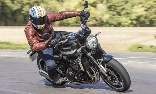 Kawasaki Z900RS (2022) Review-thumb