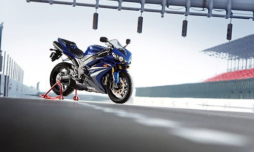 Yamaha YZF-R1 (2007-2008): Review & Buying Guide-thumb