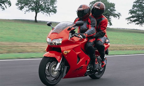 Honda VFR800 Fi (1998 - 2002): Review & Buying Guide-thumb
