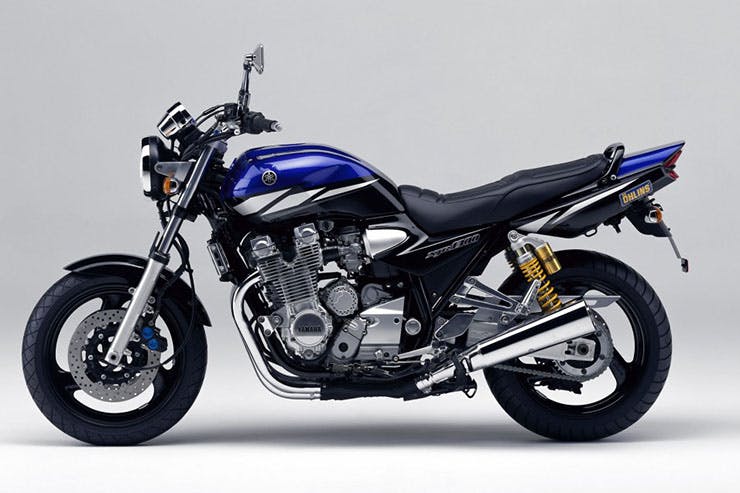 Kawasaki ZRX1200R/S (2001-2006) - Review & Buying Guide