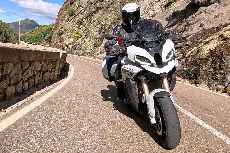 BMW S1000XR 2024 Review
