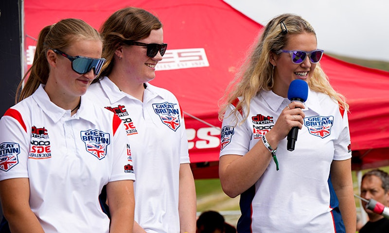 womens_trophy_team