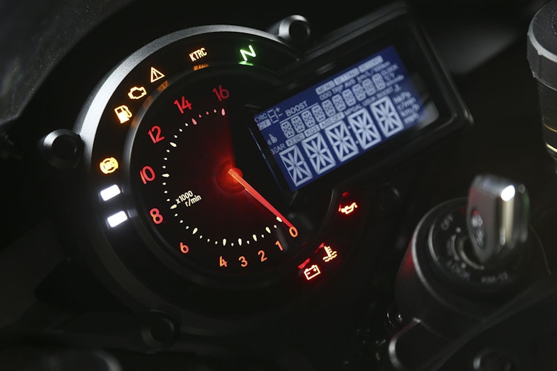 2015 Kawasaki Ninja H2 clocks