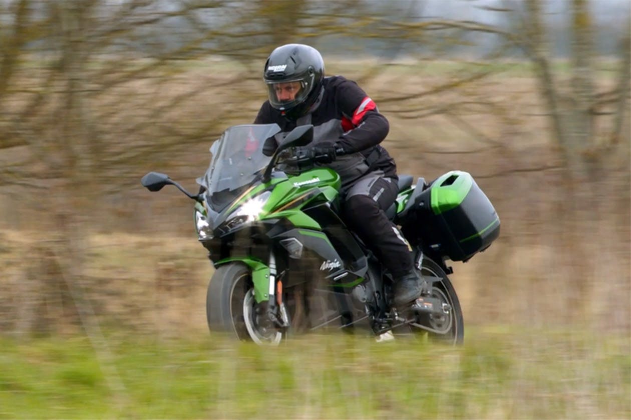 Kawasaki Ninja 1100SX (2025) - Review