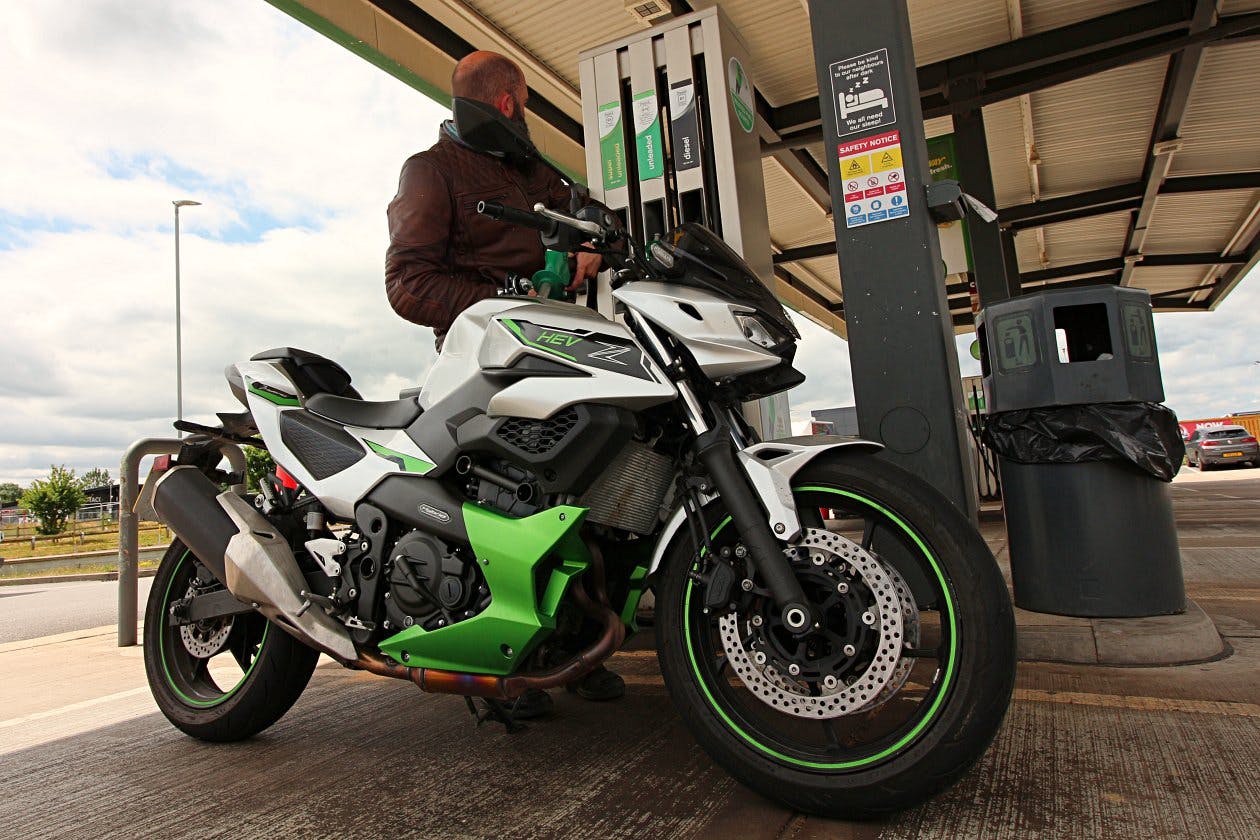 Kawasaki Z7 Hybrid (2024) - Long Term Review