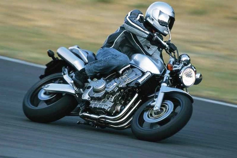 Honda CB900F Hornet (2001-2007) - Review & Buying Guide