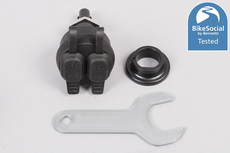 Poweroo BMW USB charging port review | USB-A & USB-C fast charging