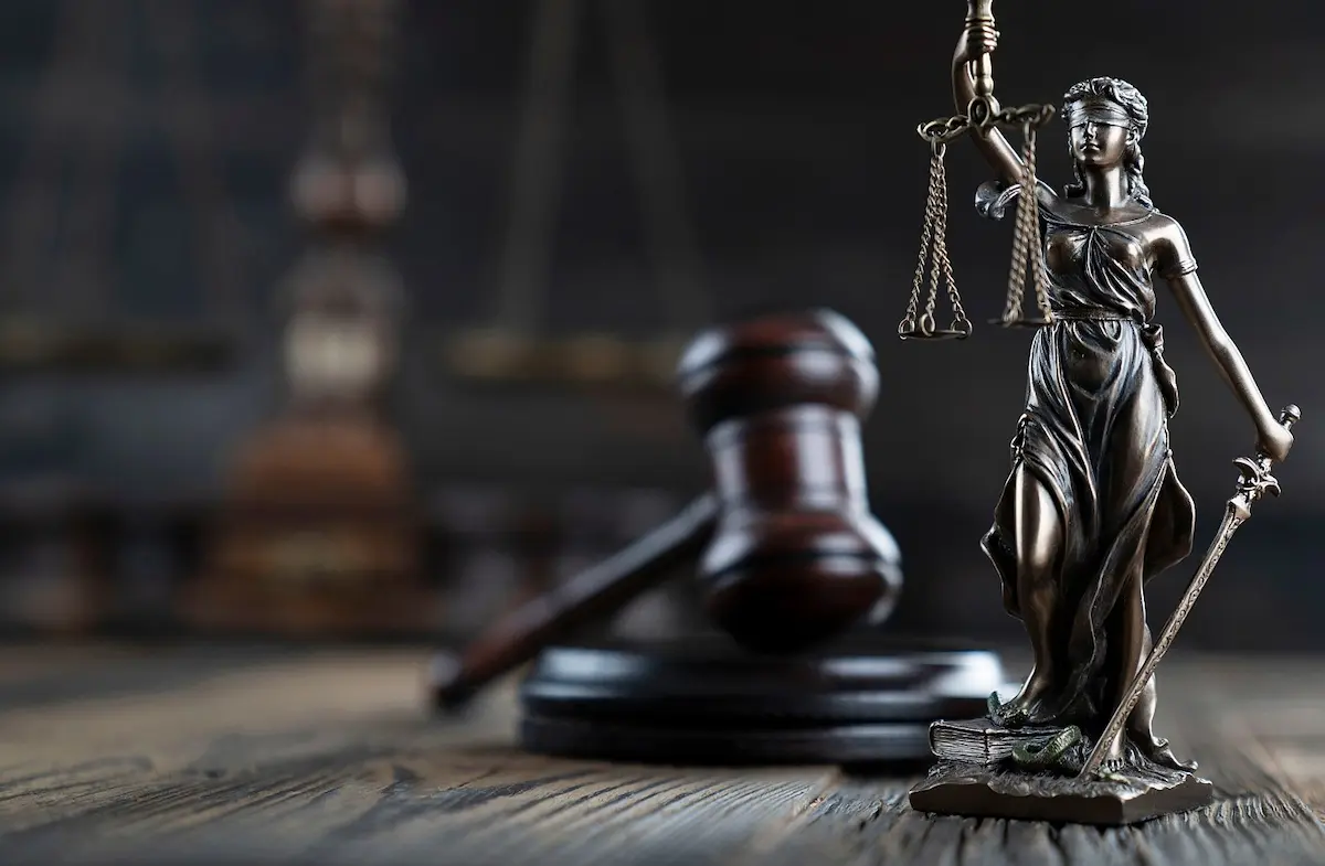 İzmir Boşanma Avukatı, İzmir Miras Avukatı, İzmir İş Hukuku Avukatı, İzmir İdare Avukatı, İzmir Tapu Avukatı, İzmir Kira Avukatı, İzmir Araç Değer Kaybı Avukatı, Trafik Kazası Tazminat Avukatı