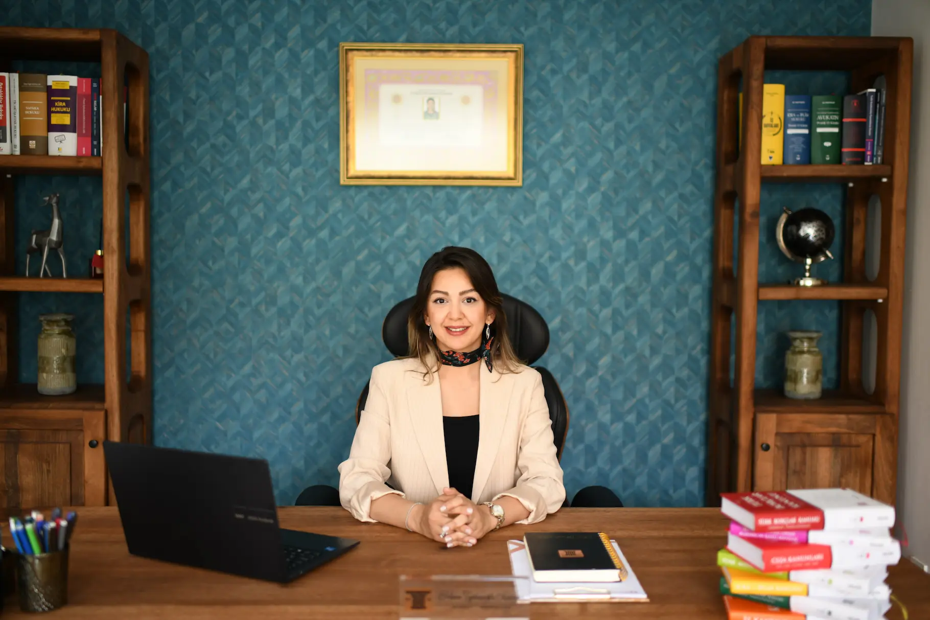 İzmir Boşanma Avukatı, İzmir Miras Avukatı, İzmir İş Hukuku Avukatı, İzmir İdare Avukatı, İzmir Tapu Avukatı, İzmir Kira Avukatı, İzmir Araç Değer Kaybı Avukatı, Trafik Kazası Tazminat Avukatı