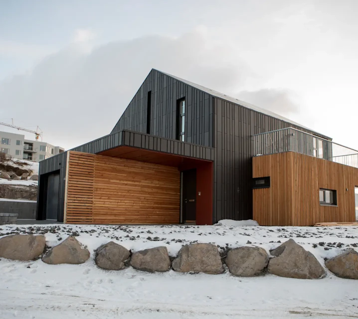 Fyrsta Svansvottaða hús Íslands
