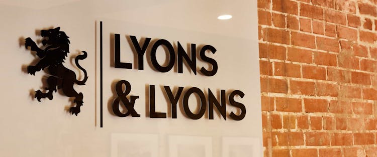 Lyons & Lyons logo