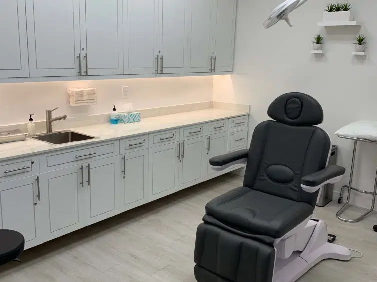 surgical room at Elite Plastic Surgery