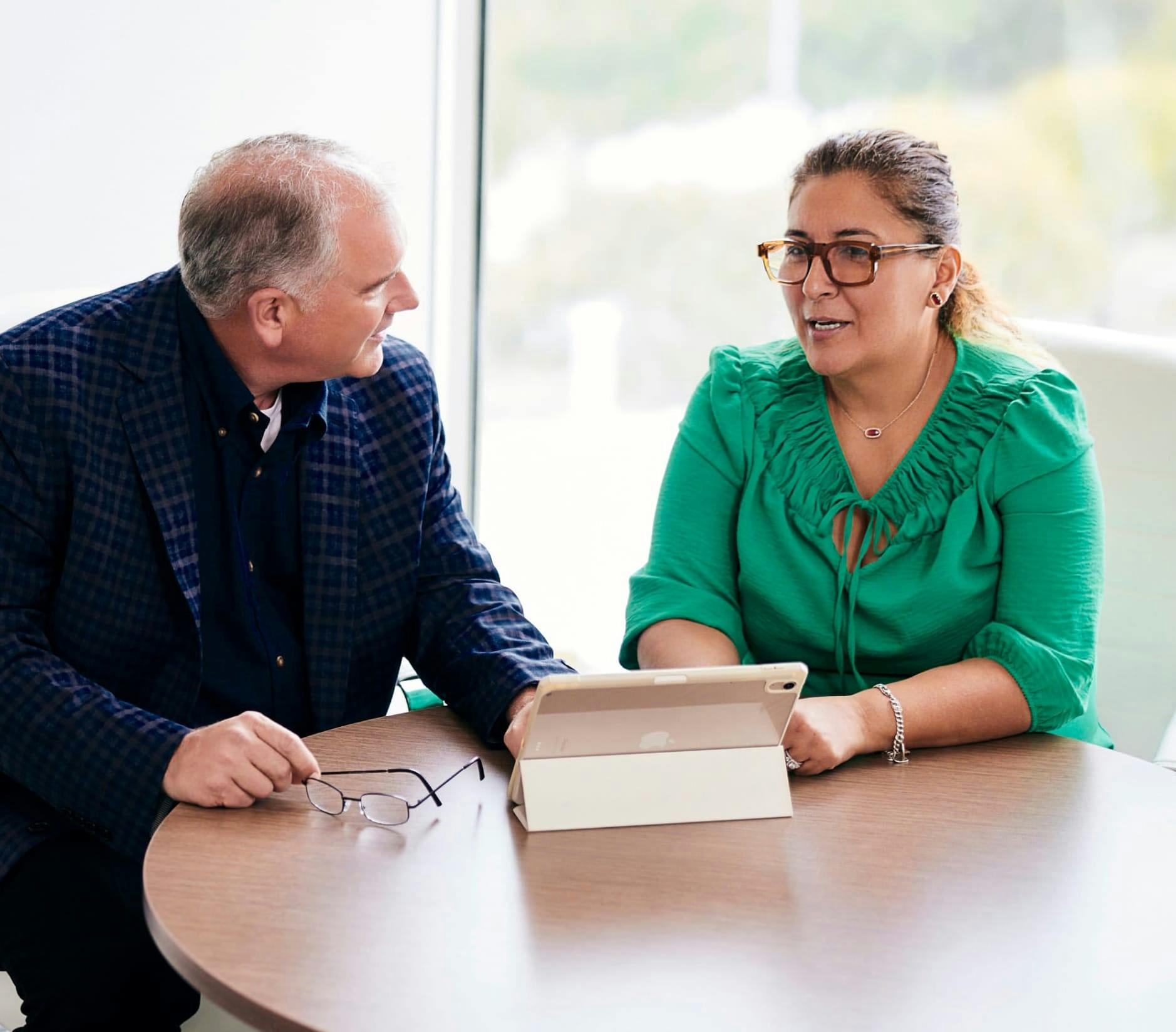 Lin McCraw consulting with a client