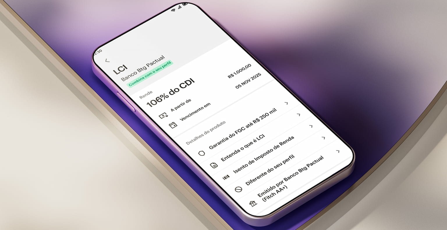 Celular apoiado em uma forma geométrica branca com aplicativo Nubank aberto na área de investimento LCI e LCA mostrando os detalhes do investimento