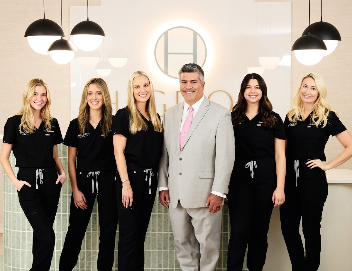 5 nurses and Dr. Higdon all standing