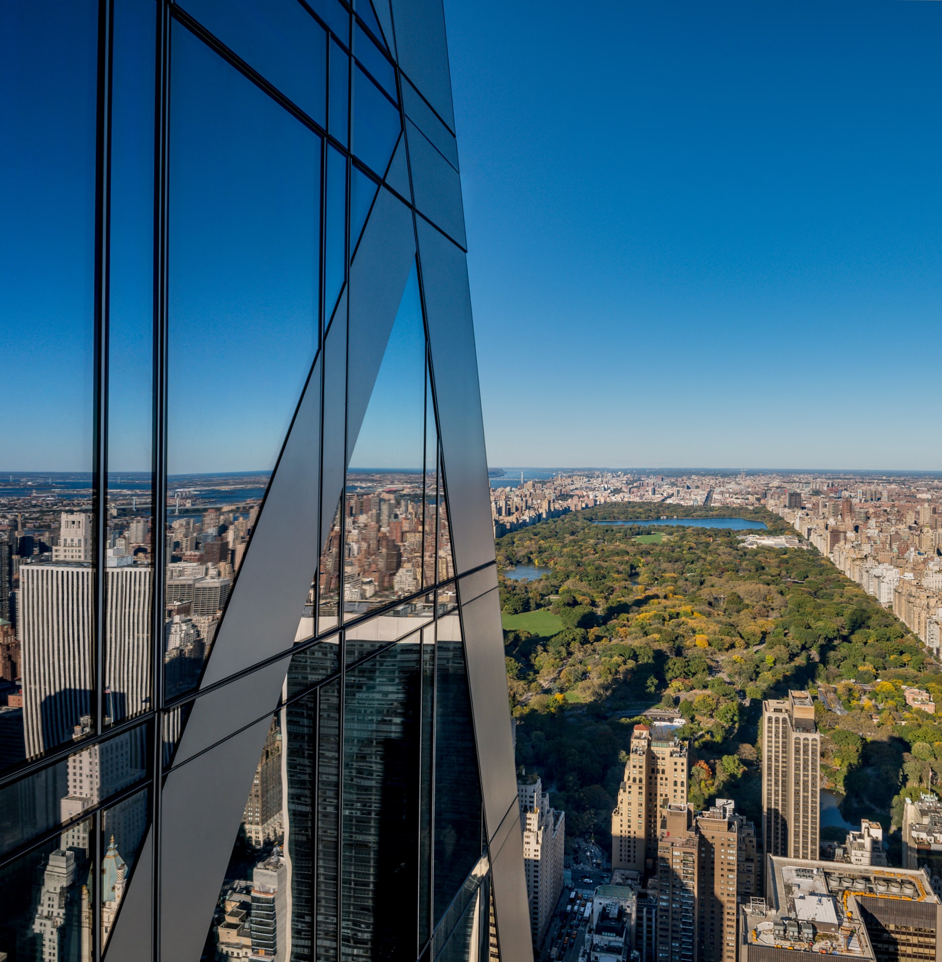 Exterior view of Central Park from 53W53, the best penthouses in Manhattan