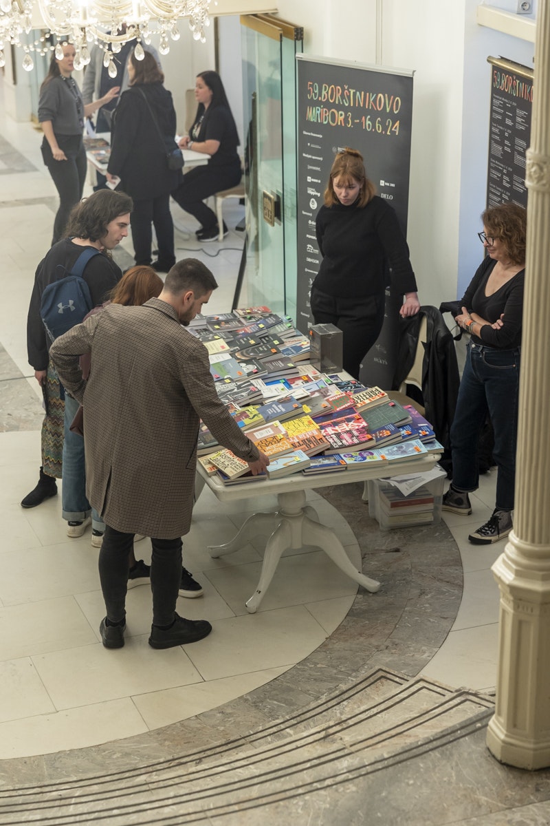 Prodajna razstava knjig