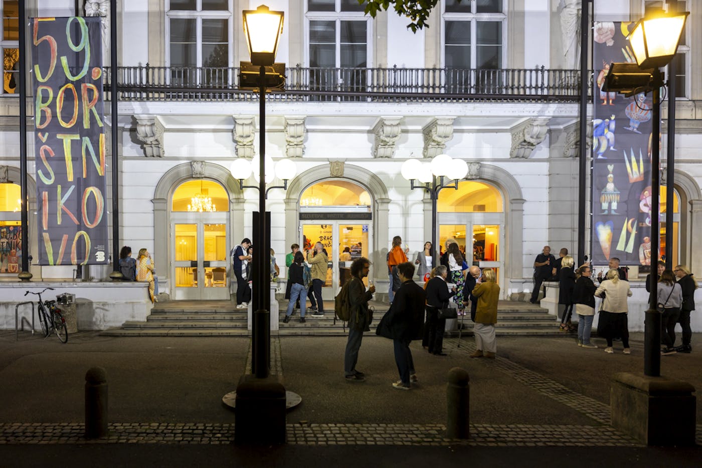 Konec sveta pogostitev in priklon