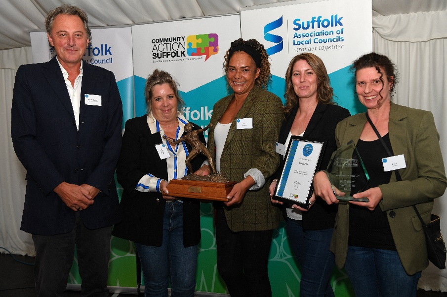 Winners of the Roddy Macleod Award, presented by Hector Macleod and winners Youth Zone