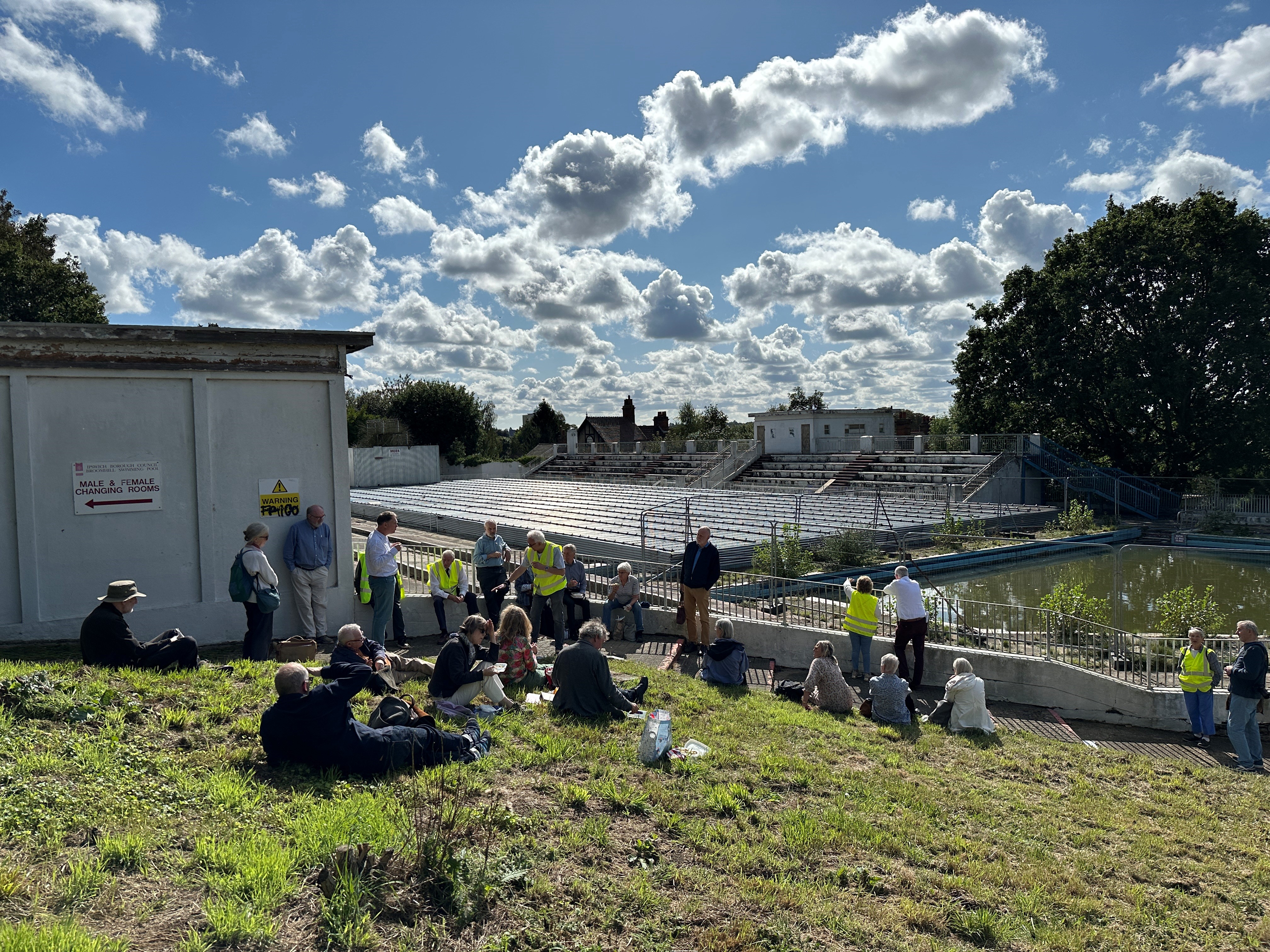 Twentieth Century Society at Broomhill Lido in September 2023