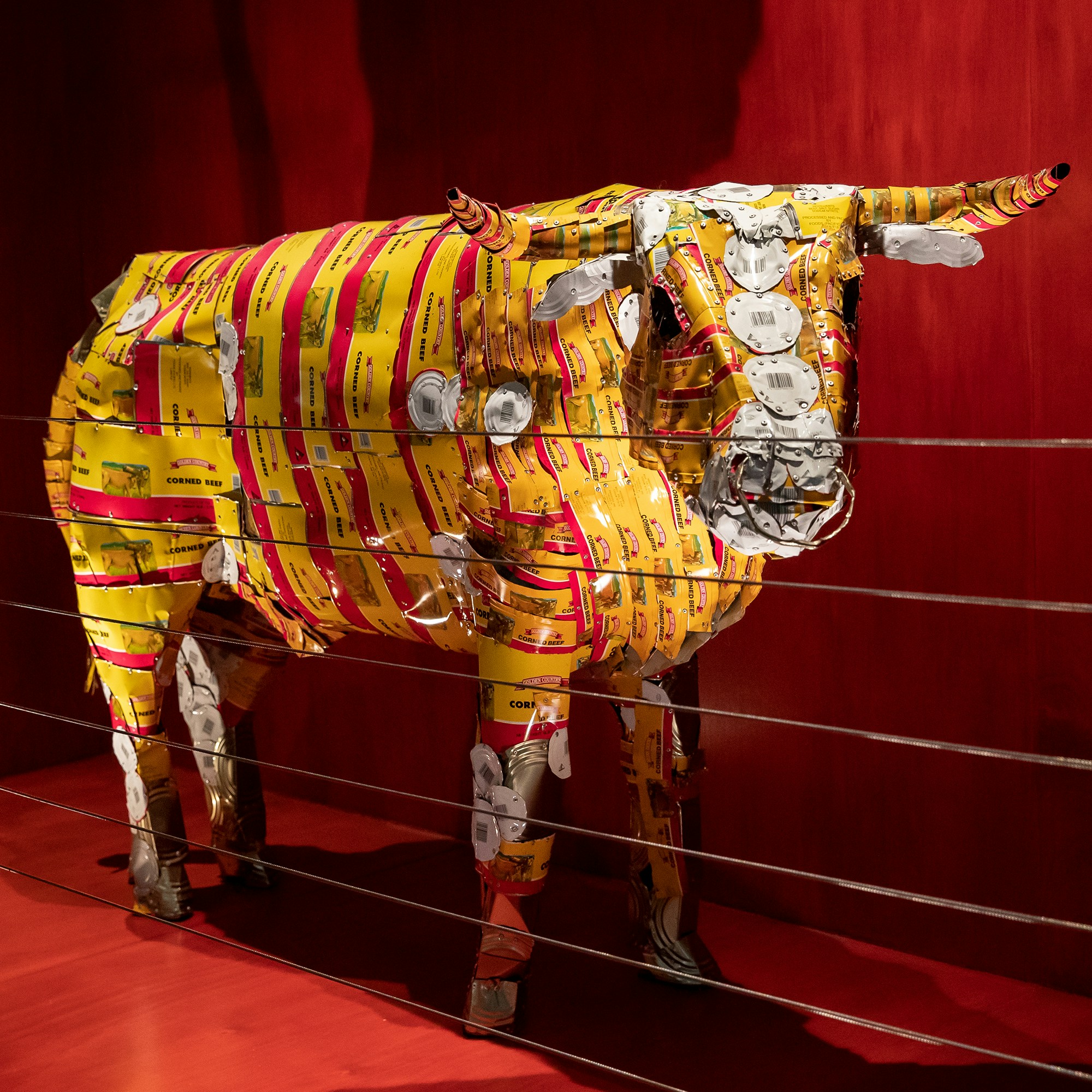 Image of the sculpture Pisupo lua afe (Corned beef 2000) by Michel Tuffery.