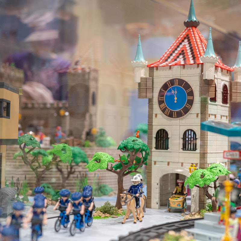 PLAYMOBIL - Pequeños mundos, grandes sueños Image for PLAYMOBIL - Pequeños mundos, grandes sueños