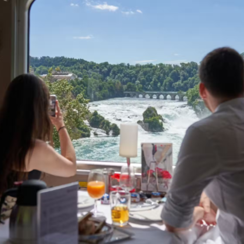 Viaggi brunch a bordo del Doppia freccia rossa. Image for Viaggi brunch a bordo del Doppia freccia rossa.