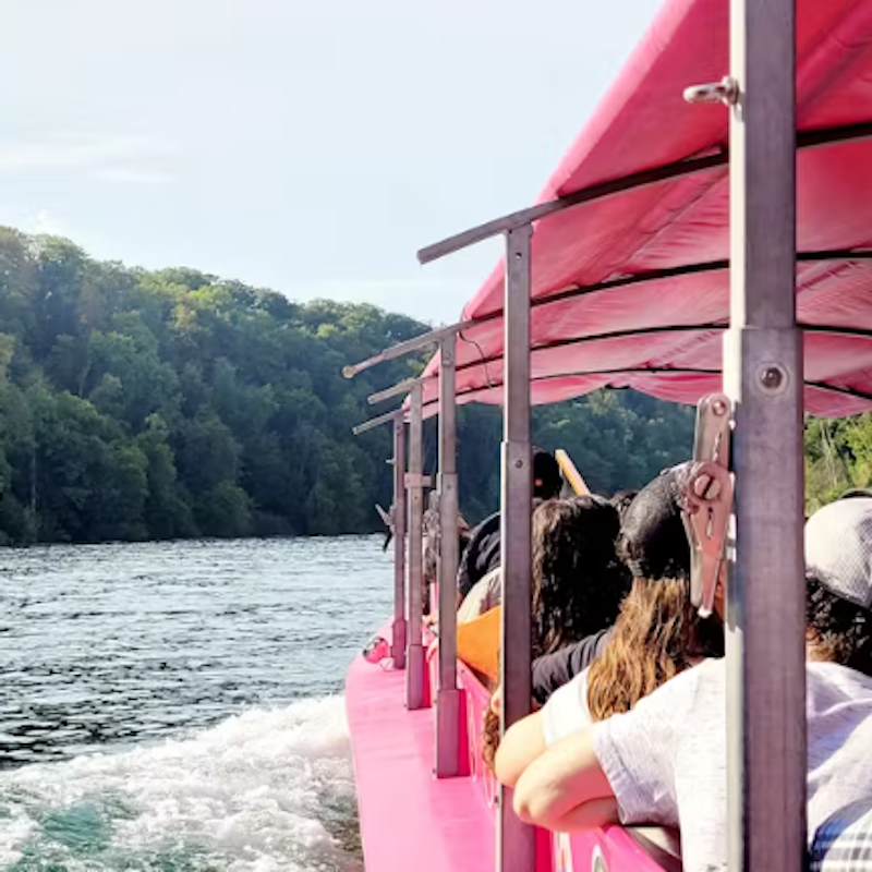 Cascate del Reno con la Doppia freccia rossa «Churchill». Image for Cascate del Reno con la Doppia freccia rossa «Churchill».