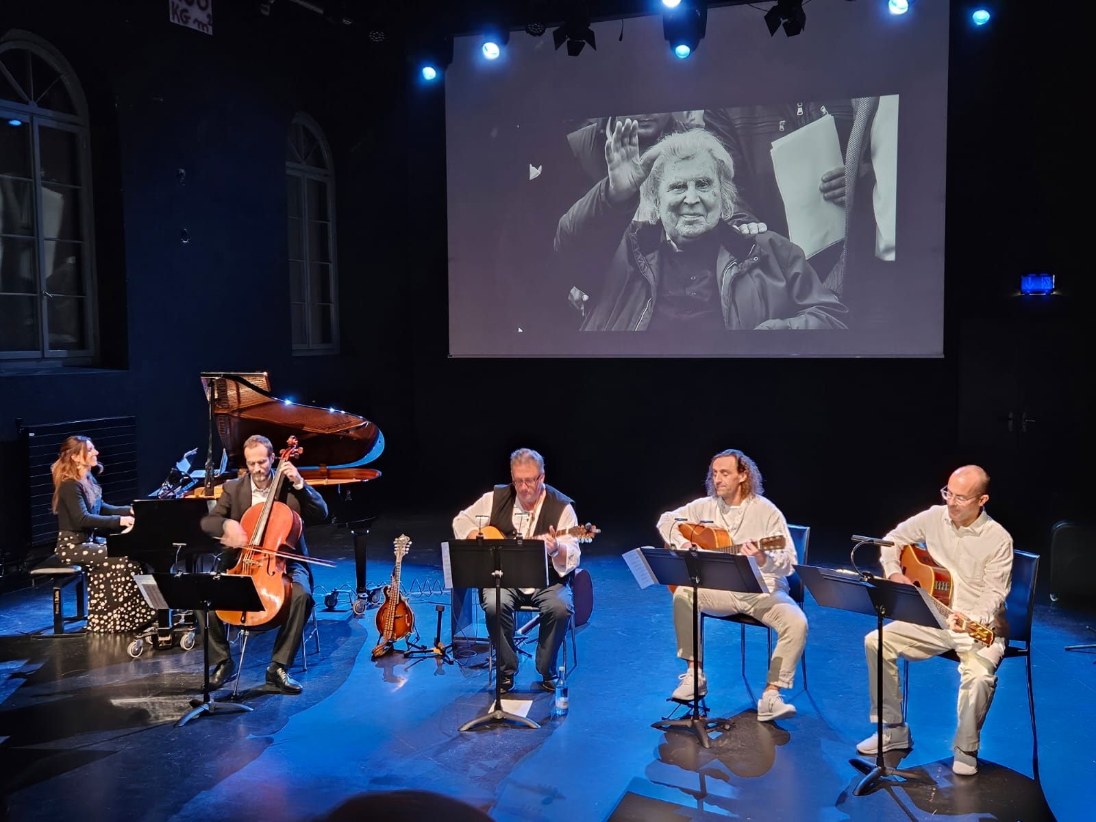 Image for Tragoudi – 100 Jahre Mikis Theodorakis