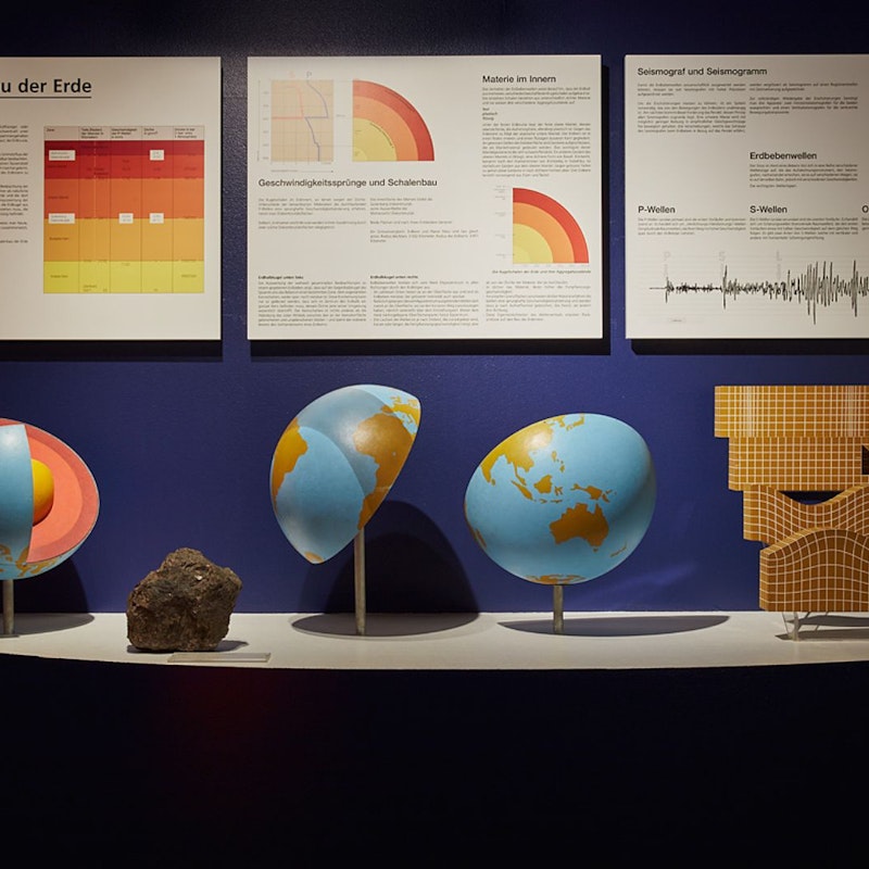 Feuer & Wasser – Vom Hochgebirge in den Tiefseegraben Image for Feuer & Wasser – Vom Hochgebirge in den Tiefseegraben