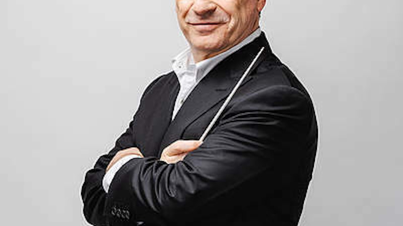 Bruch, Kurtág & Mozart sous la direction de Jonathan Nott, avec l’OSR, Himari et l’Ensemble Vocal de Lausanne. Une soirée d’émotion pure.