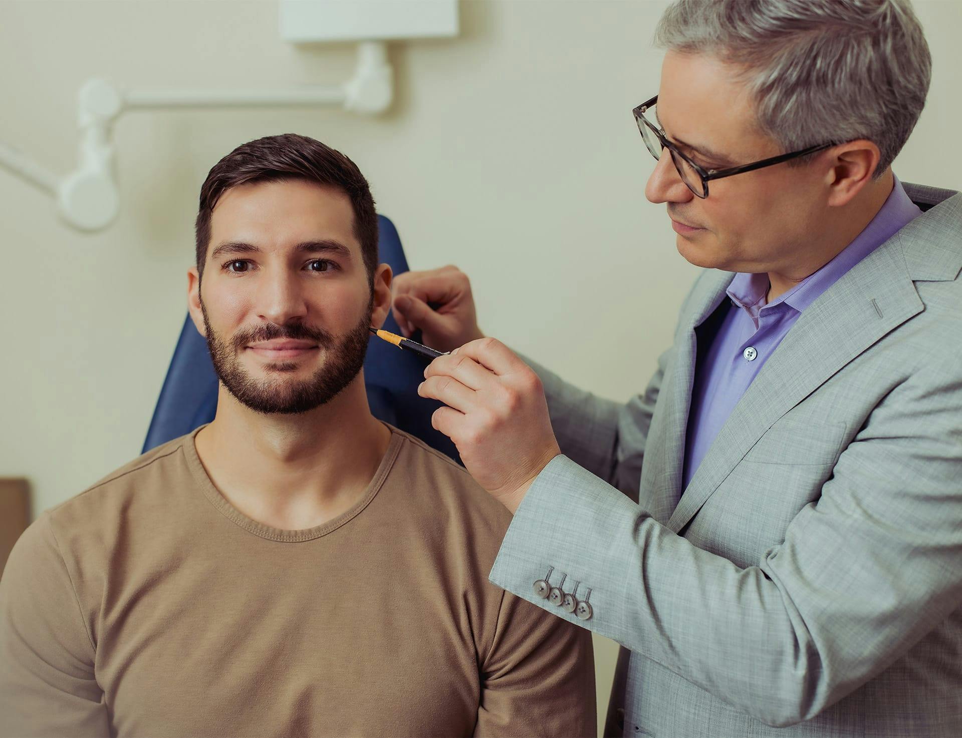 Dr. Wolfeld and patient during treatment