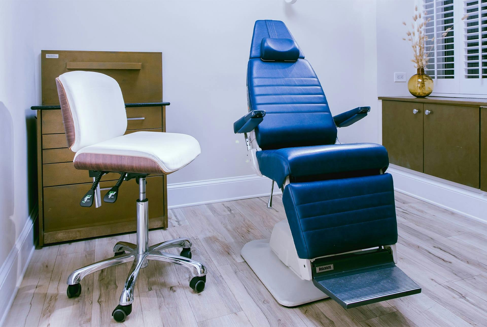 treatment chair
