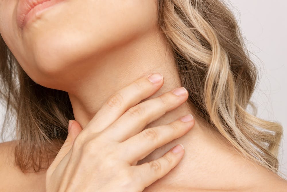 Discover advanced non-surgical neck lift methods like injectables and laser therapy for natural, youthful results.