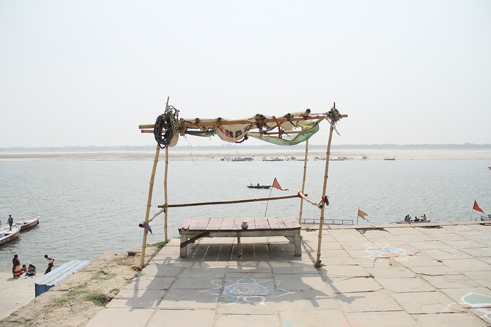 A seat facing the Ganges