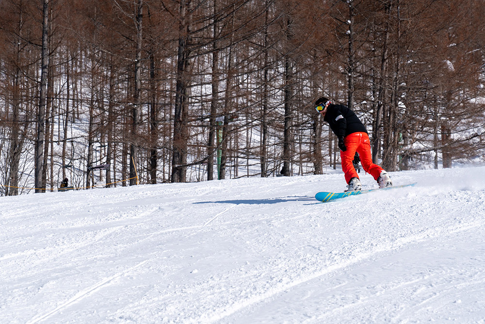 Garreth snowboarding