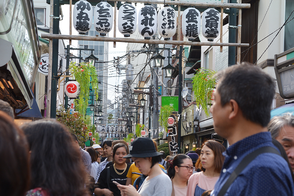 A crowded Tokyo street