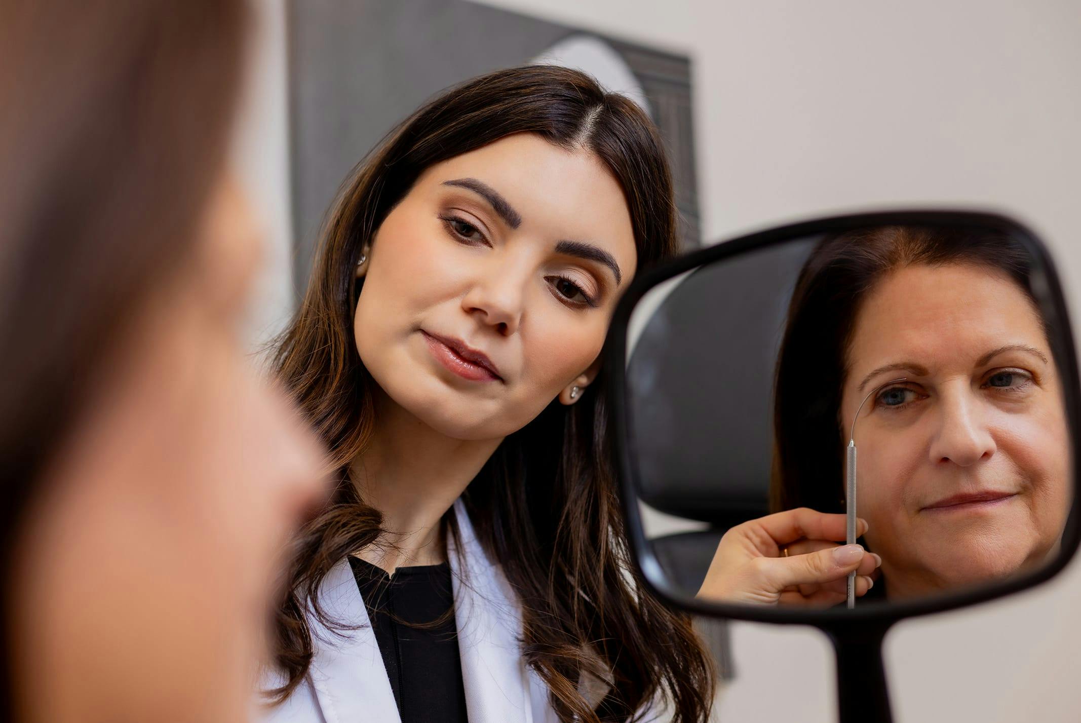 doctor consulting patient
