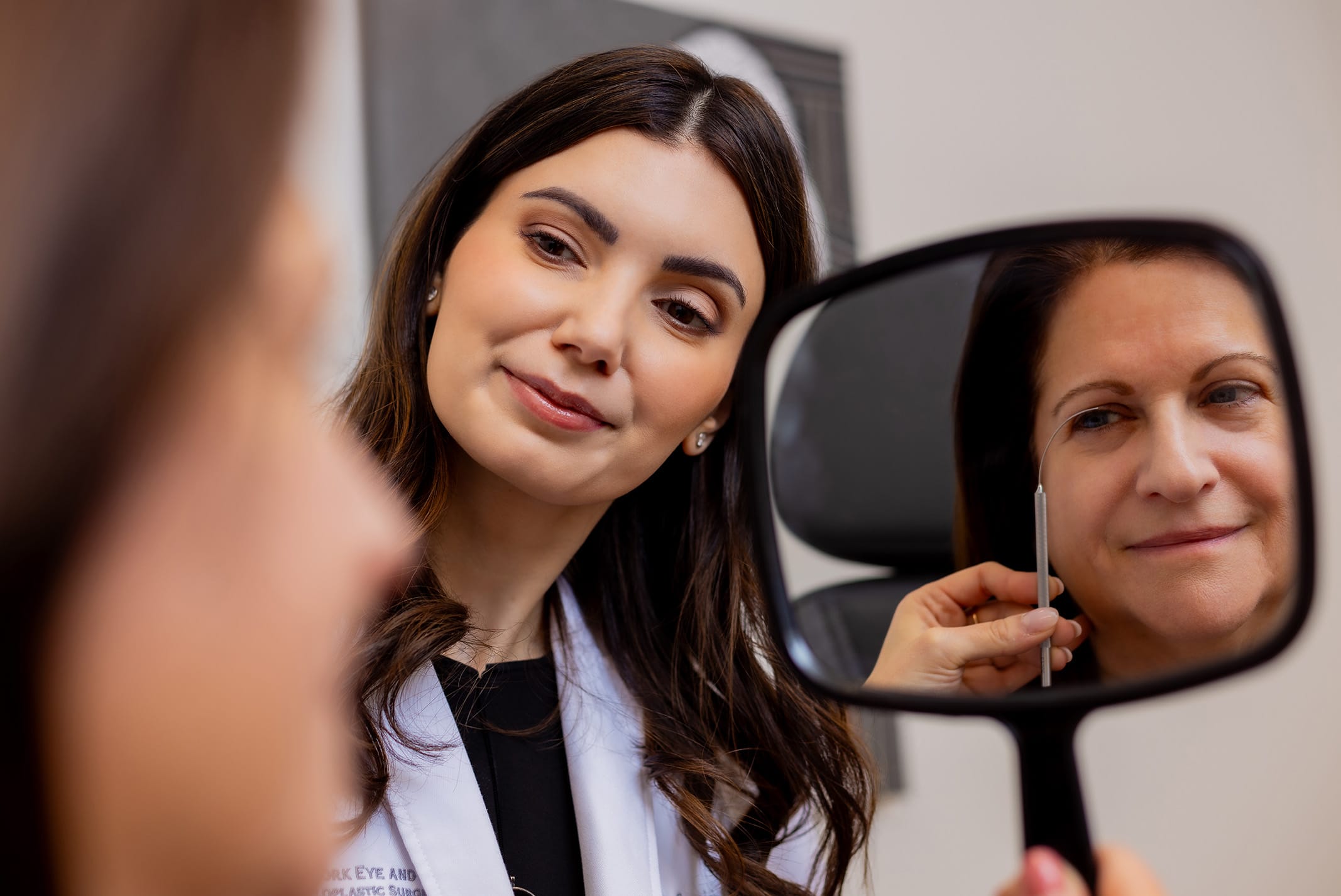 Find Eyelid Surgeons Near Me for Expert Eyelid Care