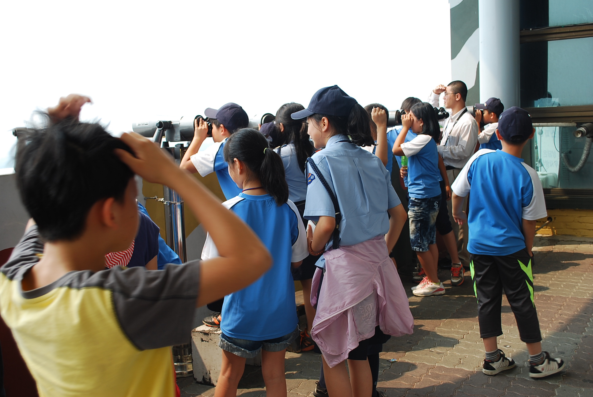 Children at DMZ