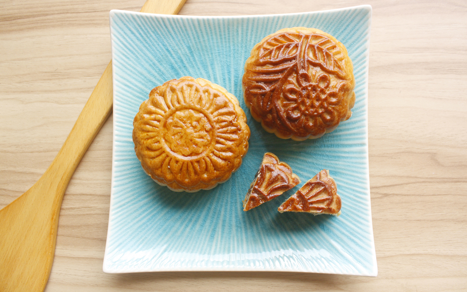 Vietnamese moon cake