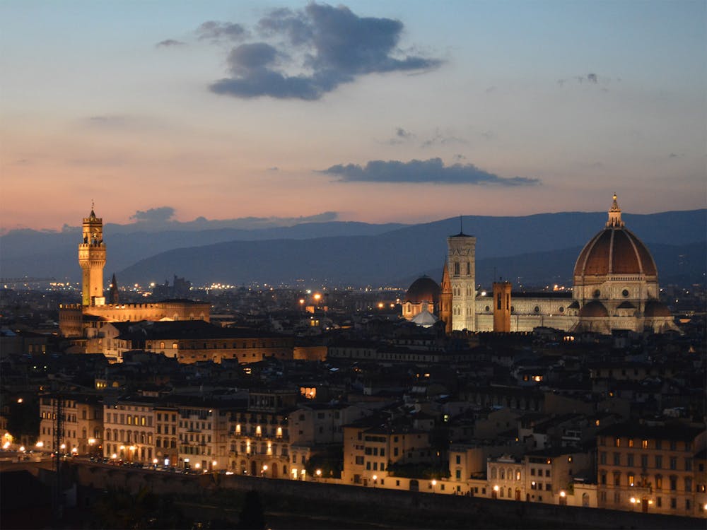 Panorama notturno di Firenze