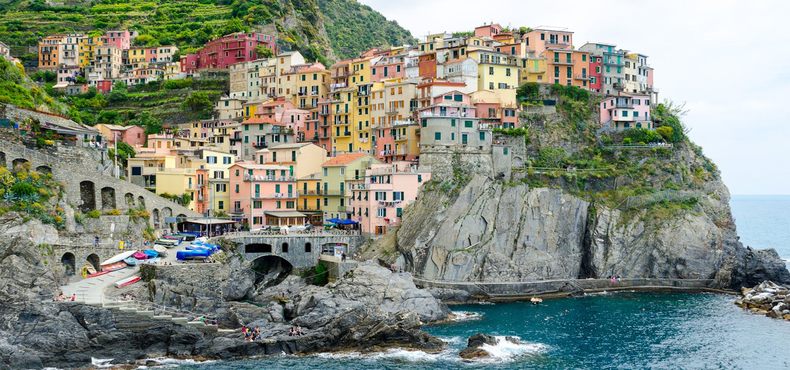 Veduta di Manarola, una delle Cinque Terre Veduta di Manarola, una delle Cinque Terre