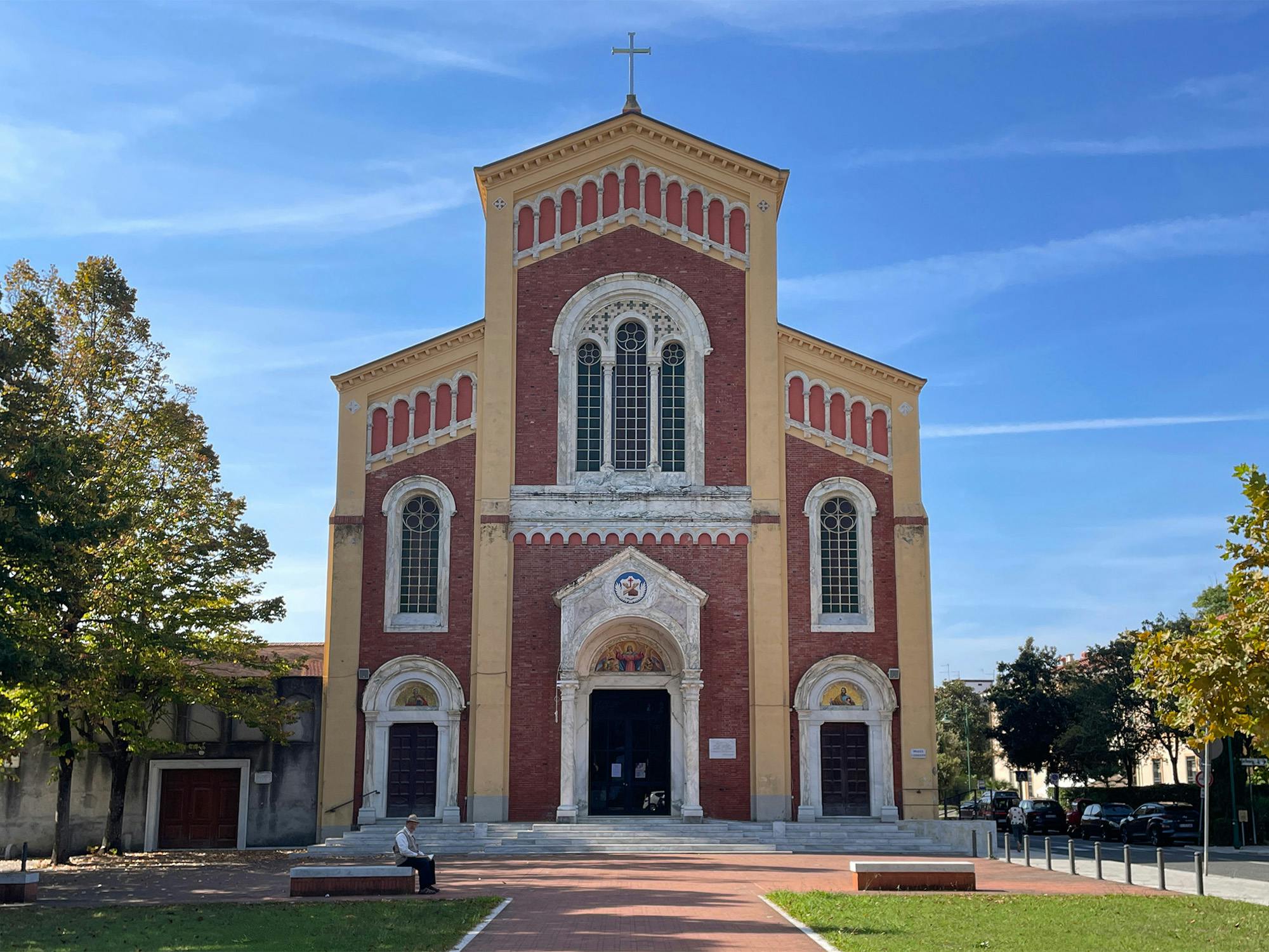 La chiesa di San Francesco a Vittoria Apuana