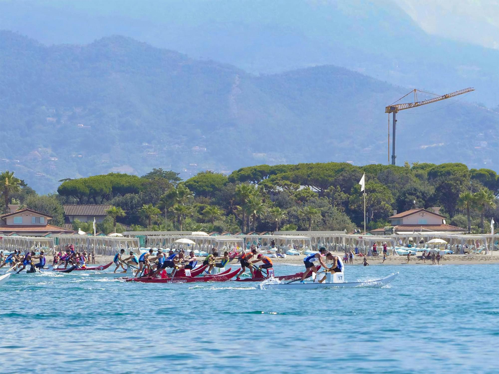 La partenza del Palio dei Bagni di Forte dei Marmi, edizione 2024