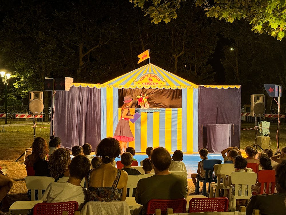 Spettacolo alla "Pineta dei Bambini" di Forte dei Marmi