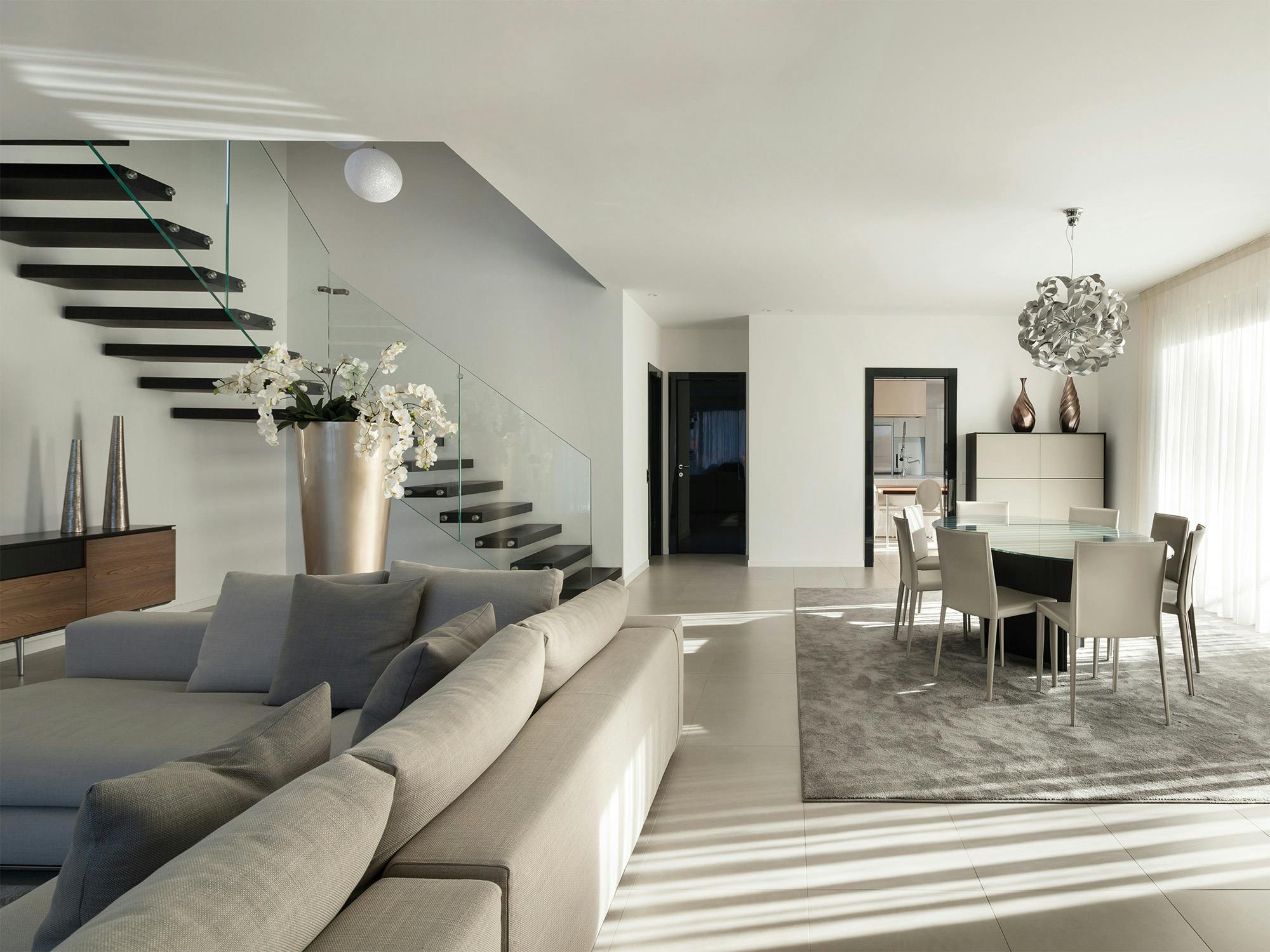 Interno giorno